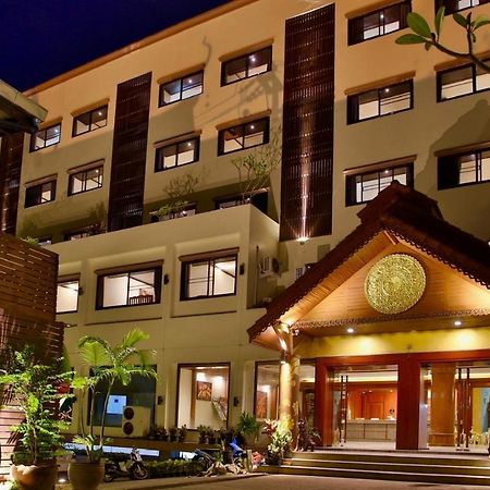 Thapaeplacehotel Csiangmaj Kültér fotó