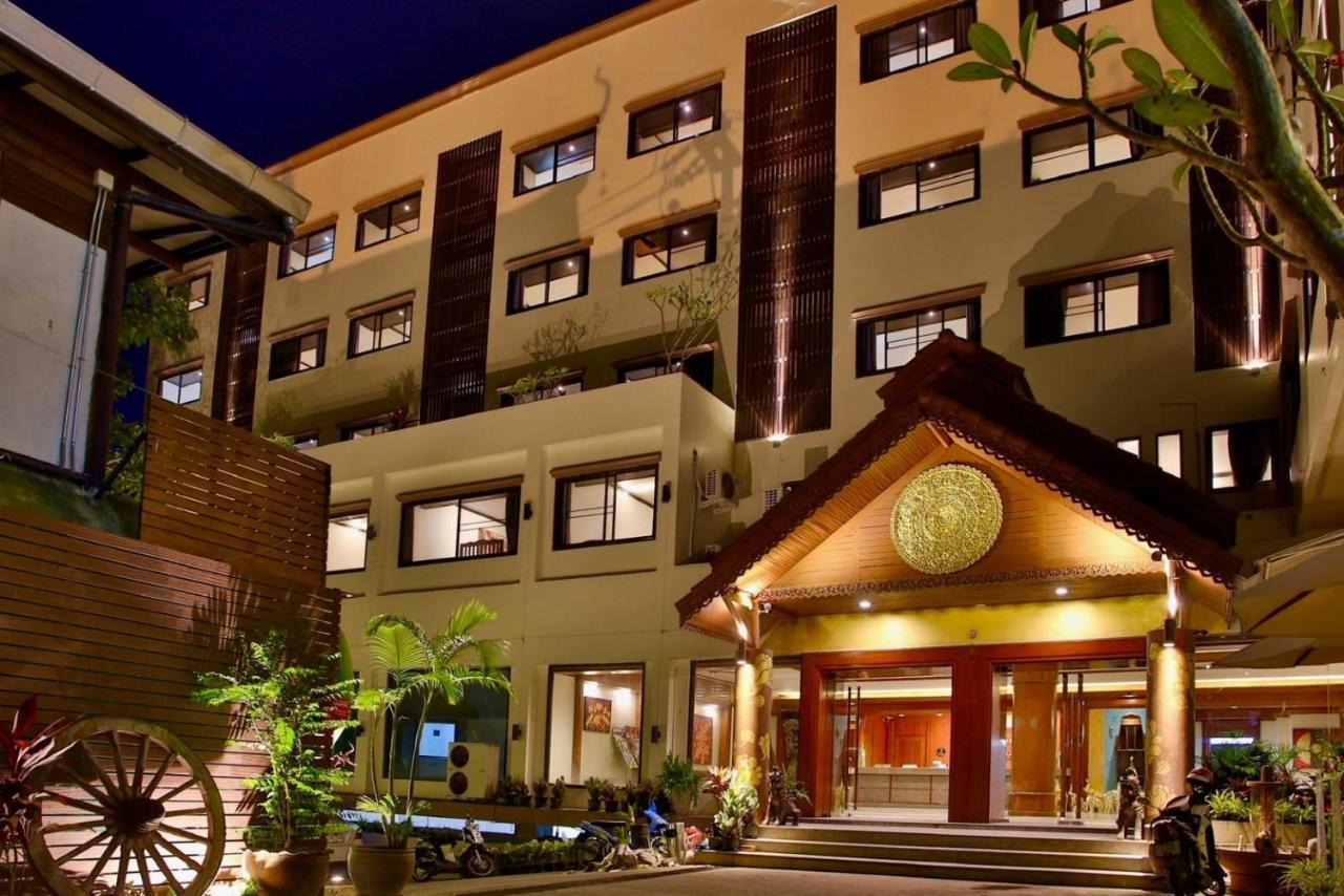 Thapaeplacehotel Csiangmaj Kültér fotó