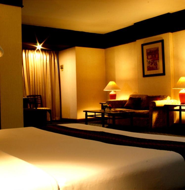 Thapaeplacehotel Csiangmaj Szoba fotó