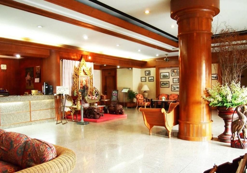 Thapaeplacehotel Csiangmaj Kültér fotó