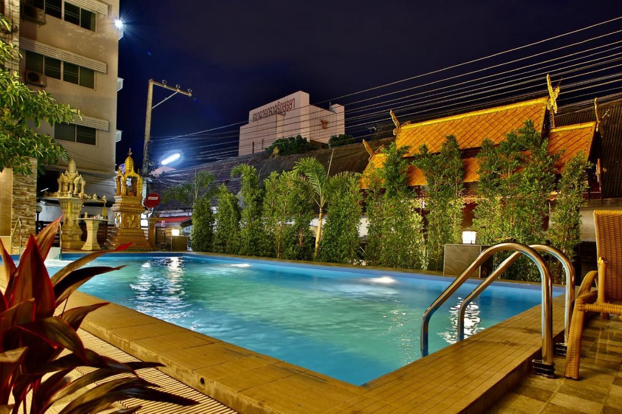 Thapaeplacehotel Csiangmaj Kültér fotó