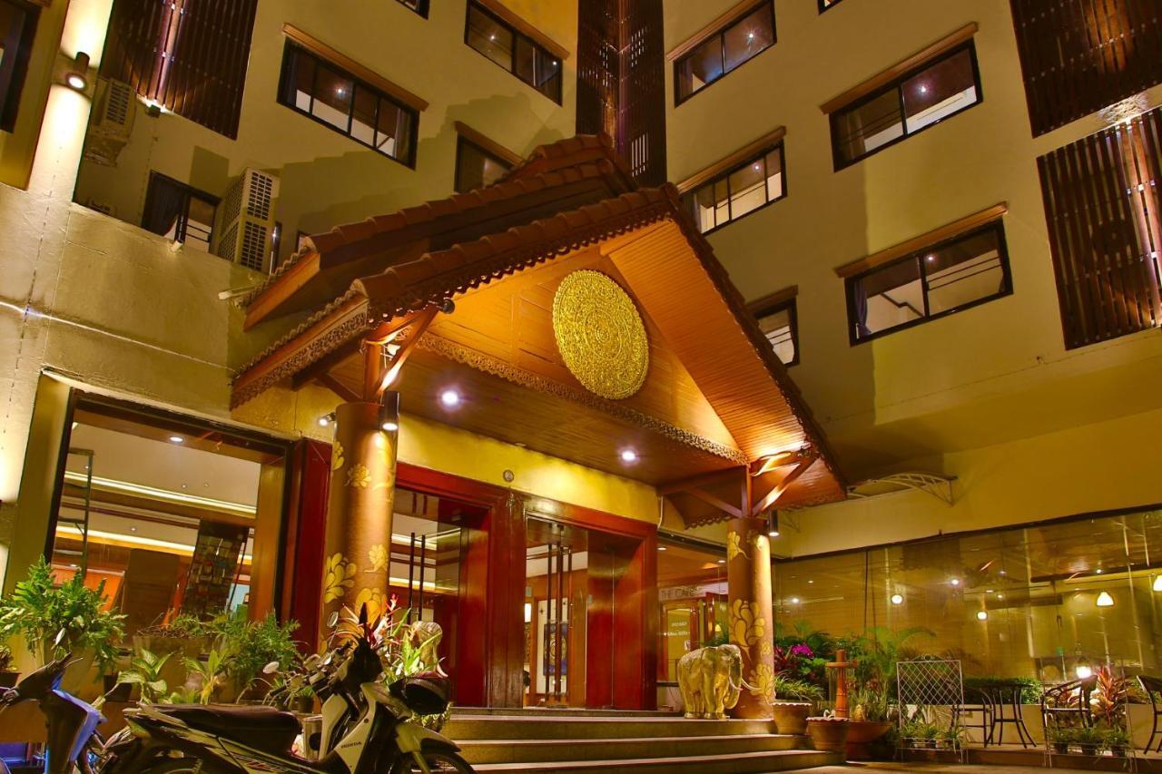 Thapaeplacehotel Csiangmaj Kültér fotó