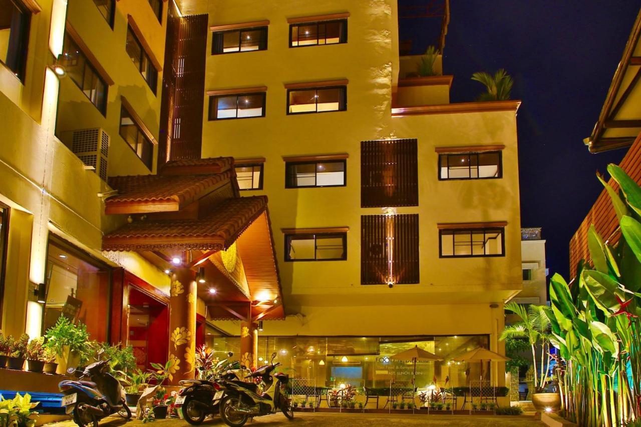Thapaeplacehotel Csiangmaj Kültér fotó