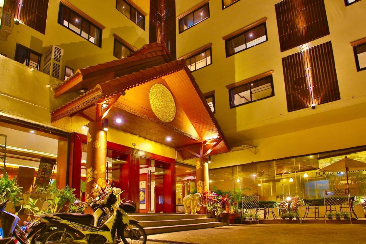 Thapaeplacehotel Csiangmaj Kültér fotó