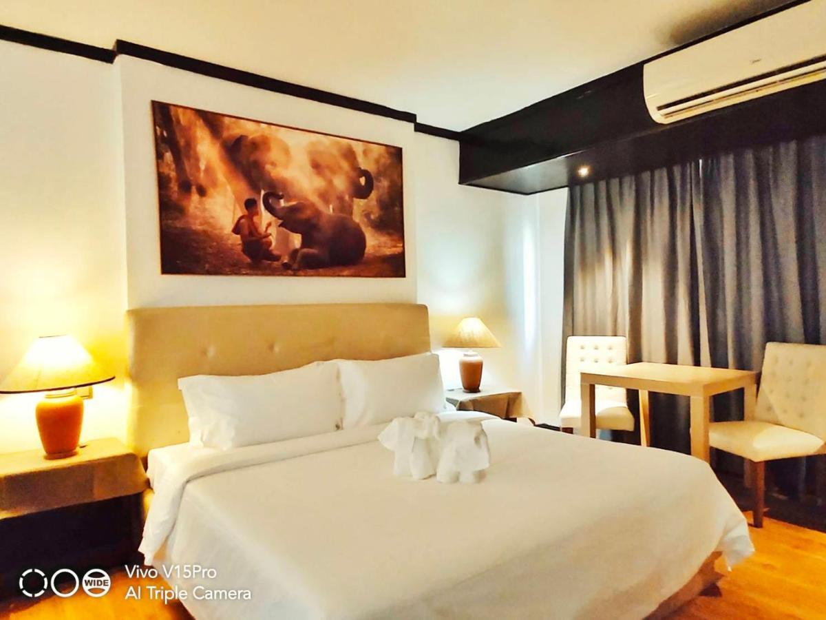 Thapaeplacehotel Csiangmaj Kültér fotó